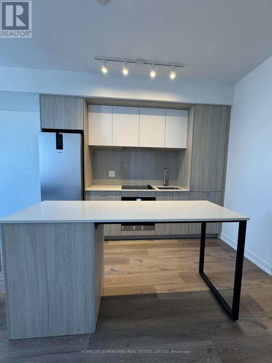 3201 - 395 Square One Drive, Mississauga (City Centre), Ontario  L5B 0P6 - Photo 3 - W12638496