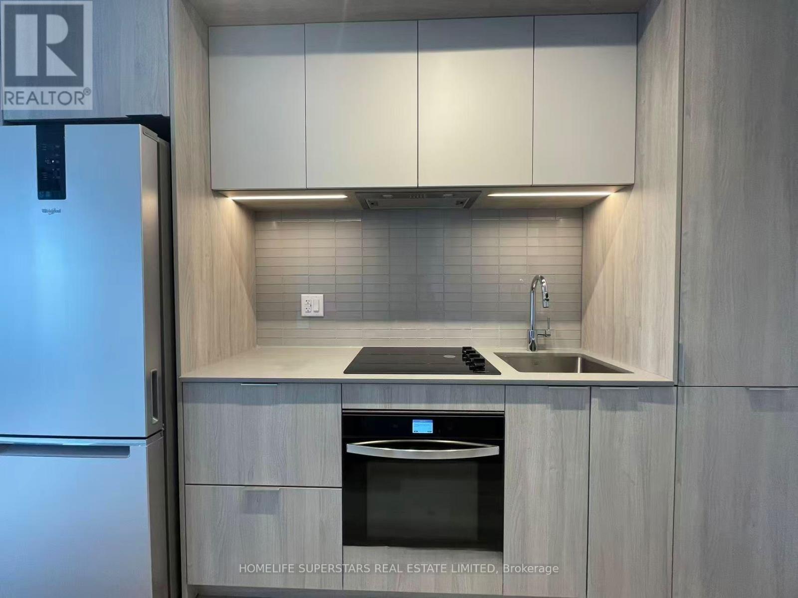 3201 - 395 Square One Drive, Mississauga (City Centre), Ontario  L5B 0P6 - Photo 6 - W12638496