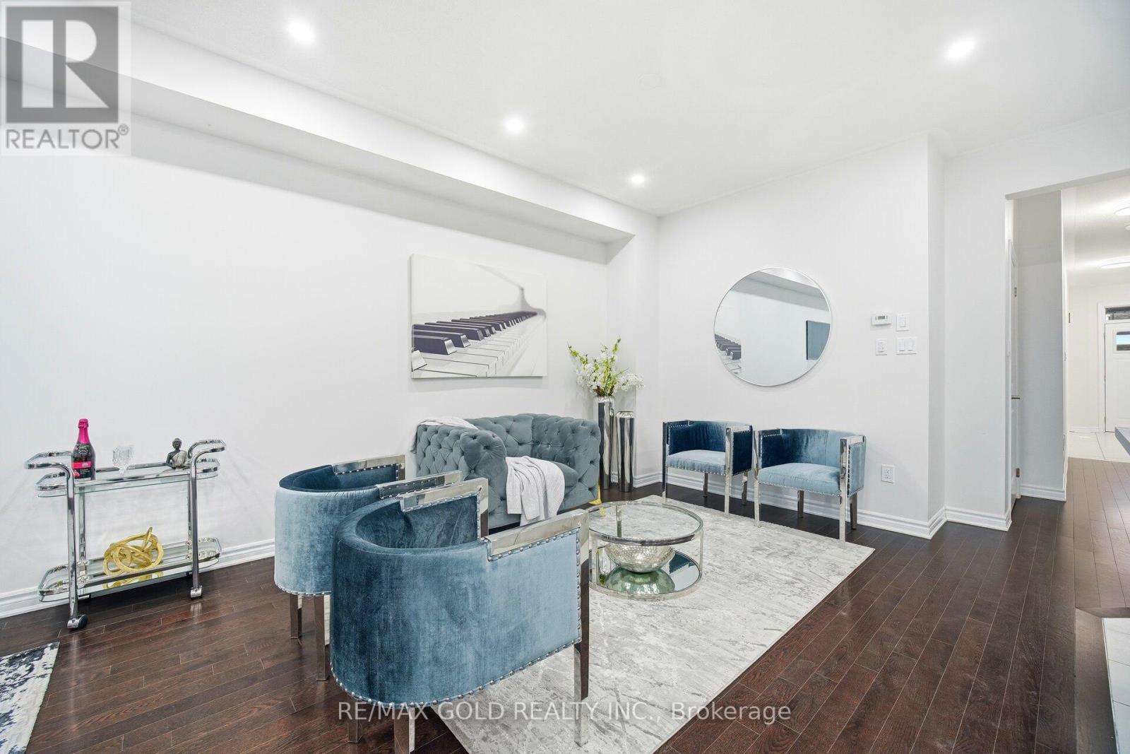 15 Spinland Street, Caledon, Ontario  L7C 4K4 - Photo 12 - W12638518