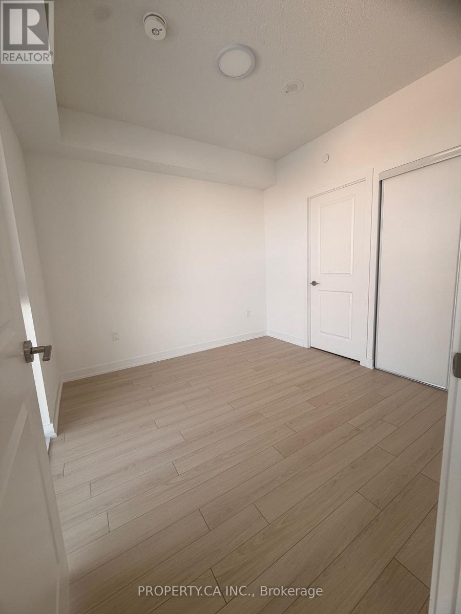 728 - 15 Skyridge Drive, Brampton, Ontario  L6P 4S7 - Photo 4 - W12638522