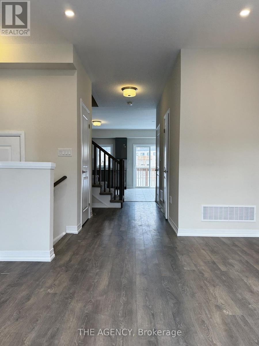 57 - 660 Colborne Street W, Brantford, Ontario  N3T 0L8 - Photo 4 - X12638404