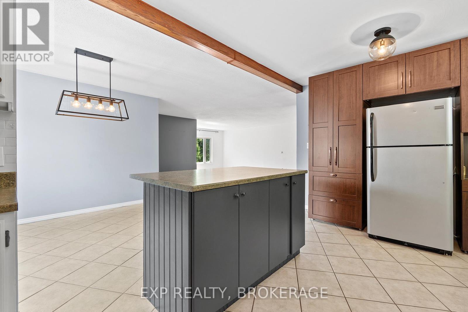 926 Cresthill Street, Kingston, Ontario K7P 1H7 - Photo 15 - X12638538