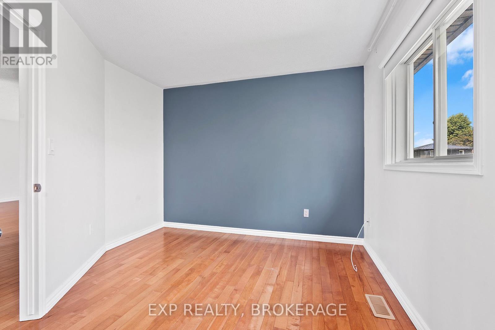 926 Cresthill Street, Kingston, Ontario K7P 1H7 - Photo 21 - X12638538