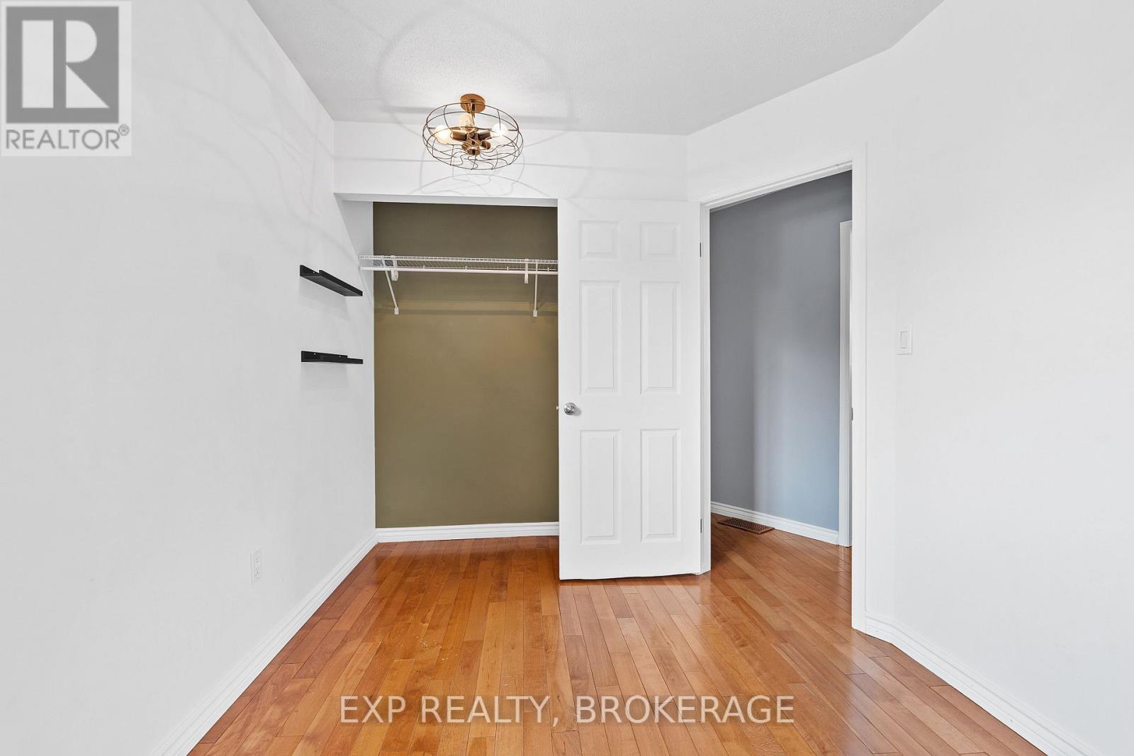 926 Cresthill Street, Kingston, Ontario K7P 1H7 - Photo 24 - X12638538