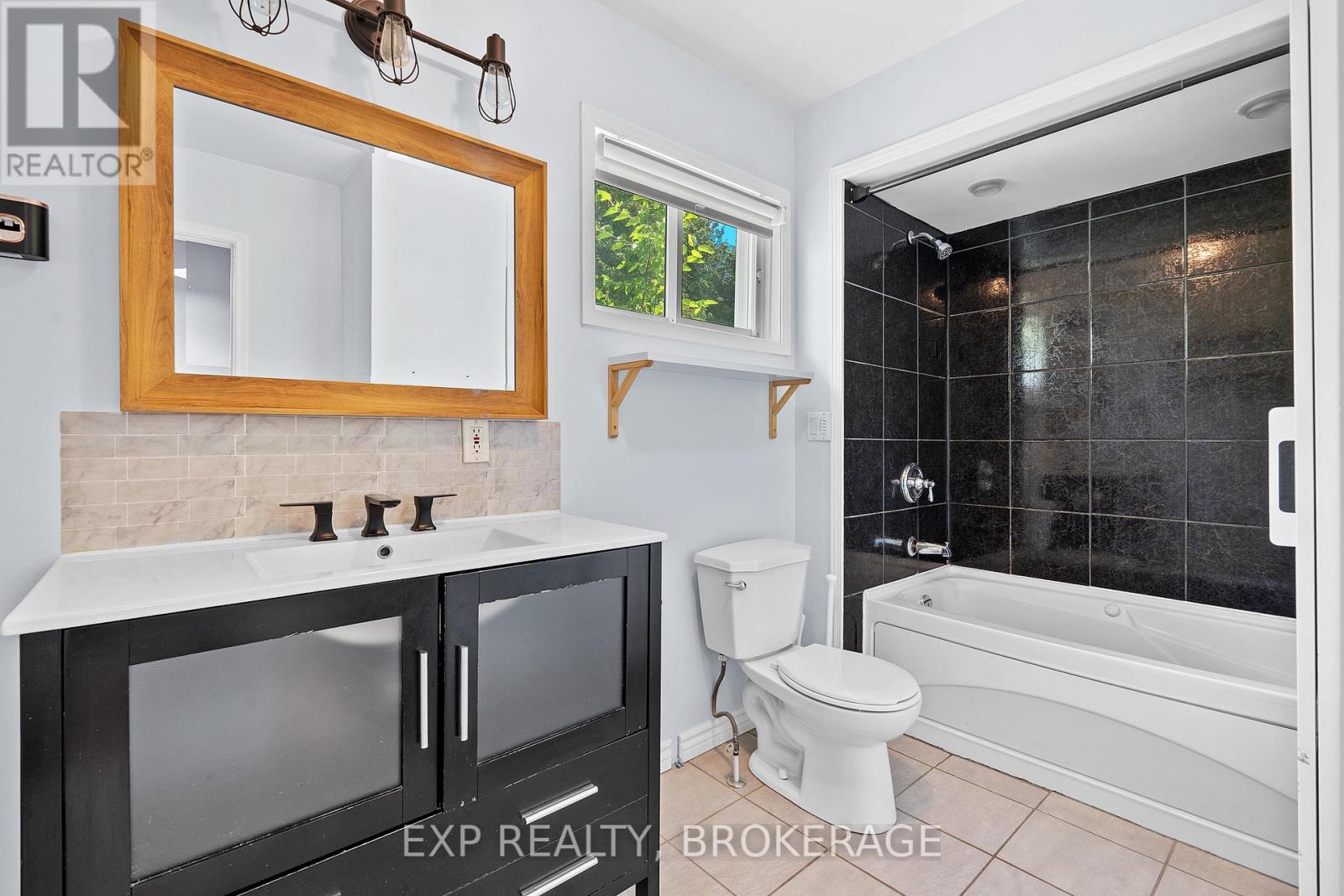 926 Cresthill Street, Kingston, Ontario K7P 1H7 - Photo 30 - X12638538