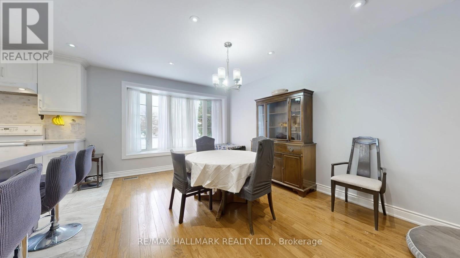 274 Demaine Crescent, Richmond Hill, Ontario  L4C 2W5 - Photo 13 - N12616336