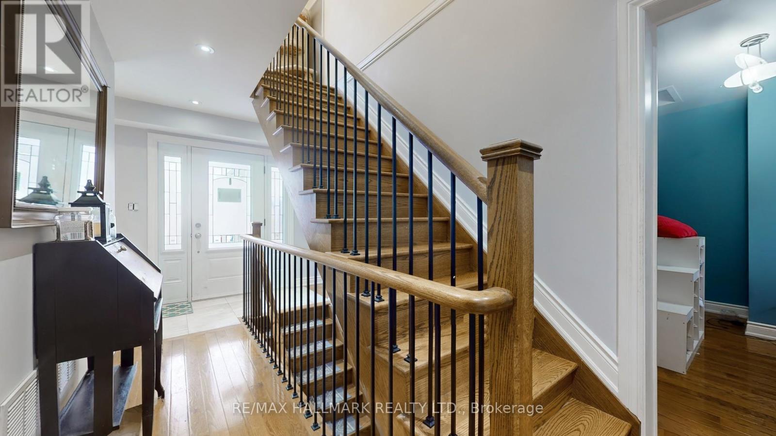 274 Demaine Crescent, Richmond Hill, Ontario  L4C 2W5 - Photo 16 - N12616336