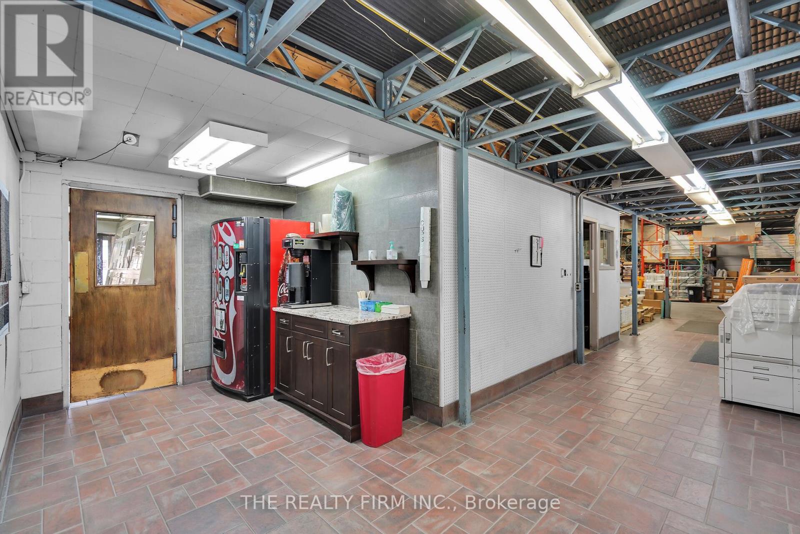 993 Adelaide Street S, London South, Ontario  N6E 1R5 - Photo 7 - X12638532