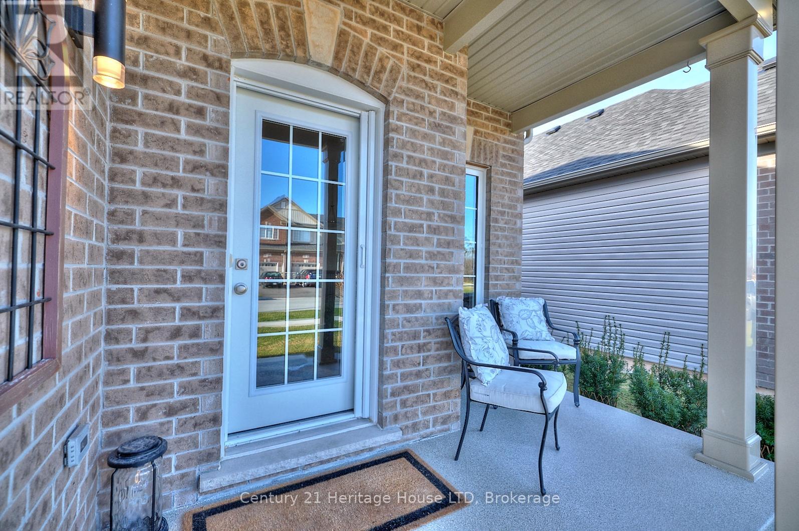 394 Hummel Crescent, Fort Erie, Ontario  L2A 0E8 - Photo 5 - X12569356