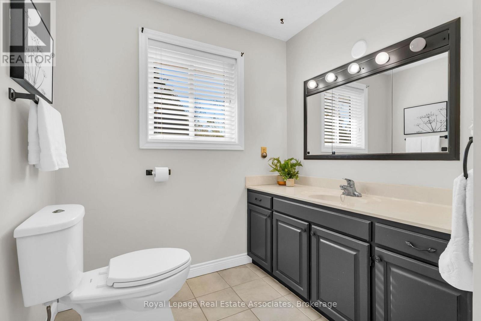 69 George Avenue, Wasaga Beach, Ontario  L9Z 2X9 - Photo 23 - S12449960