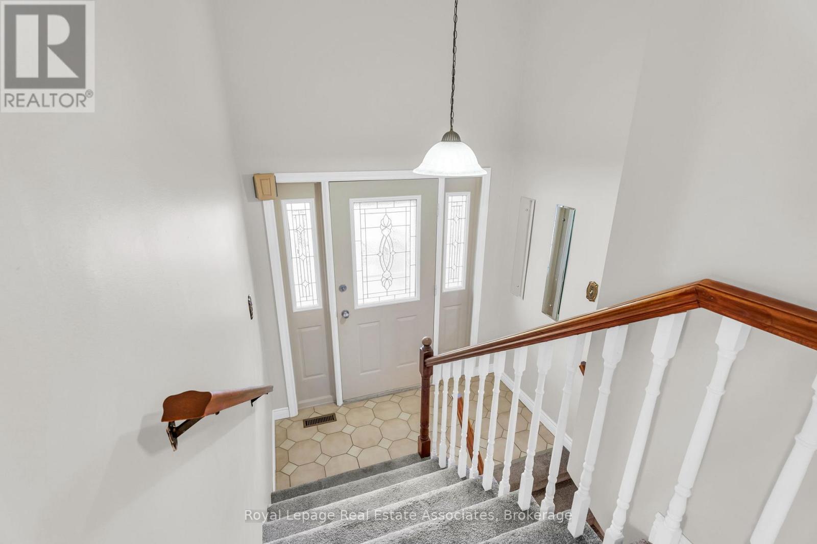 69 George Avenue, Wasaga Beach, Ontario  L9Z 2X9 - Photo 6 - S12449960