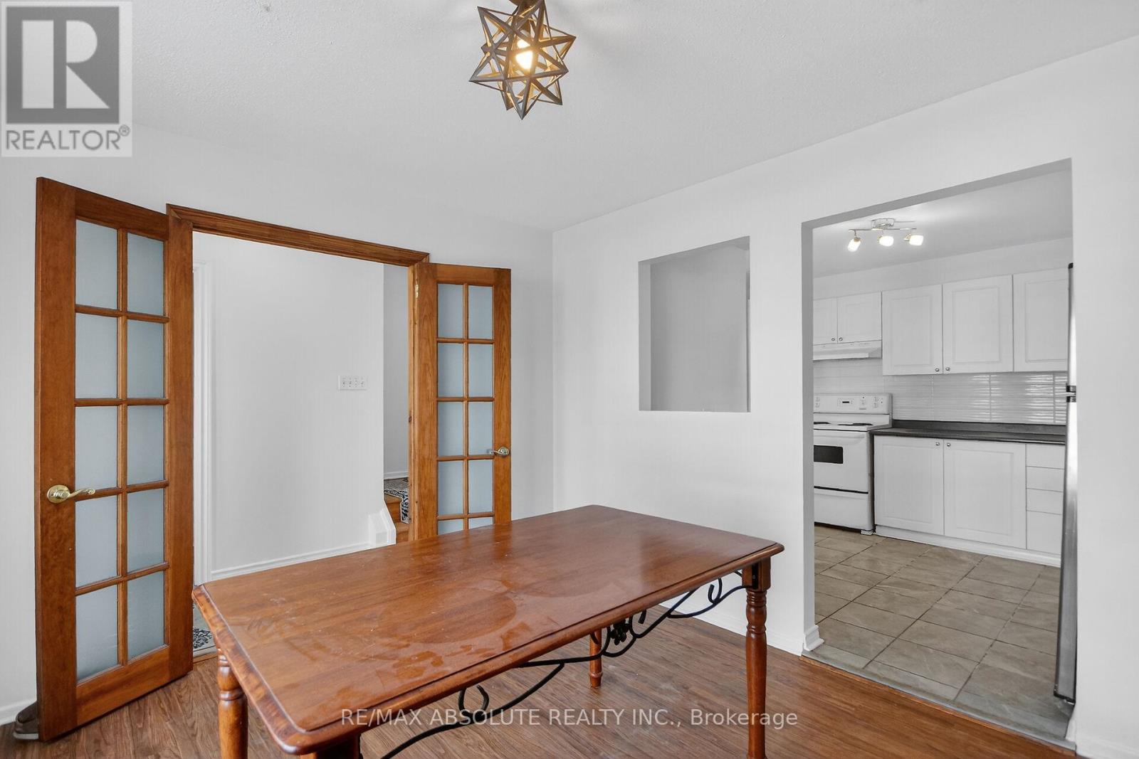 2628 Baseline Road, Ottawa, Ontario  K2H 7B4 - Photo 11 - X12615500