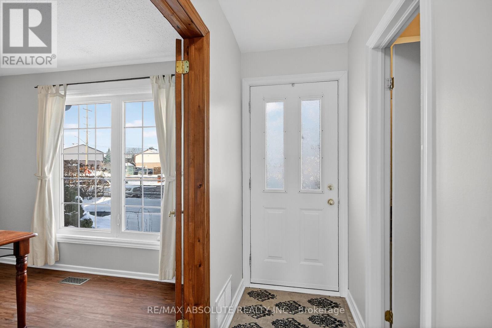 2628 Baseline Road, Ottawa, Ontario  K2H 7B4 - Photo 4 - X12615500