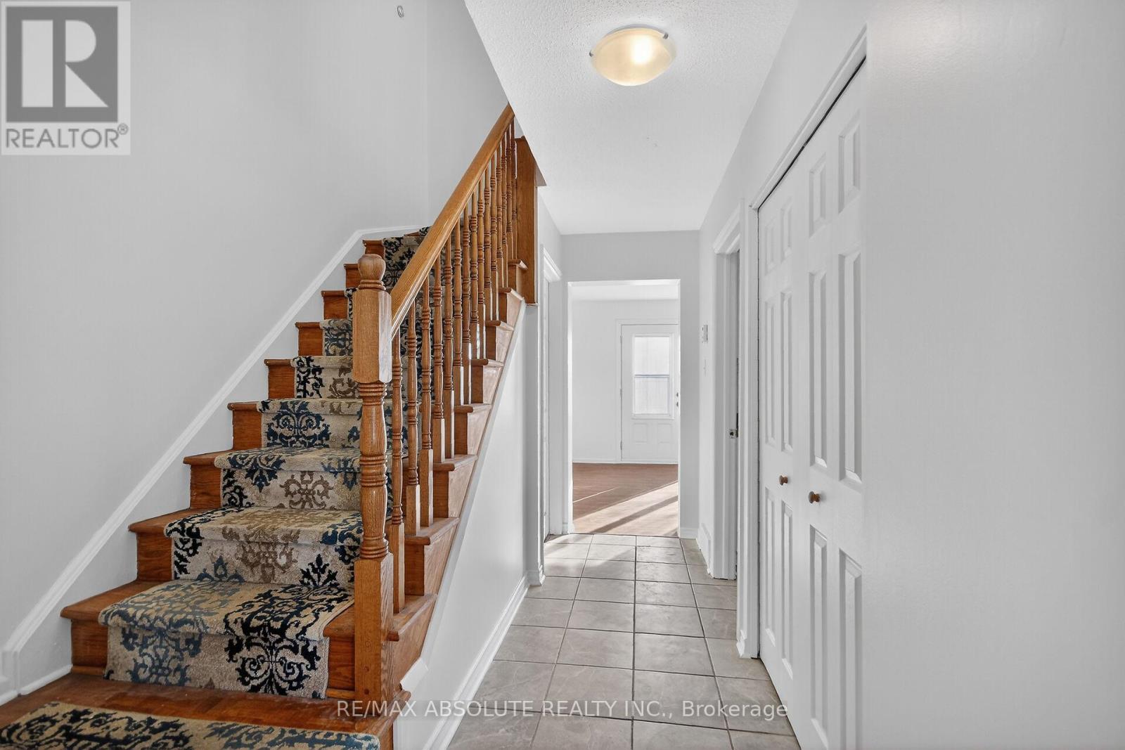 2628 Baseline Road, Ottawa, Ontario  K2H 7B4 - Photo 8 - X12615500