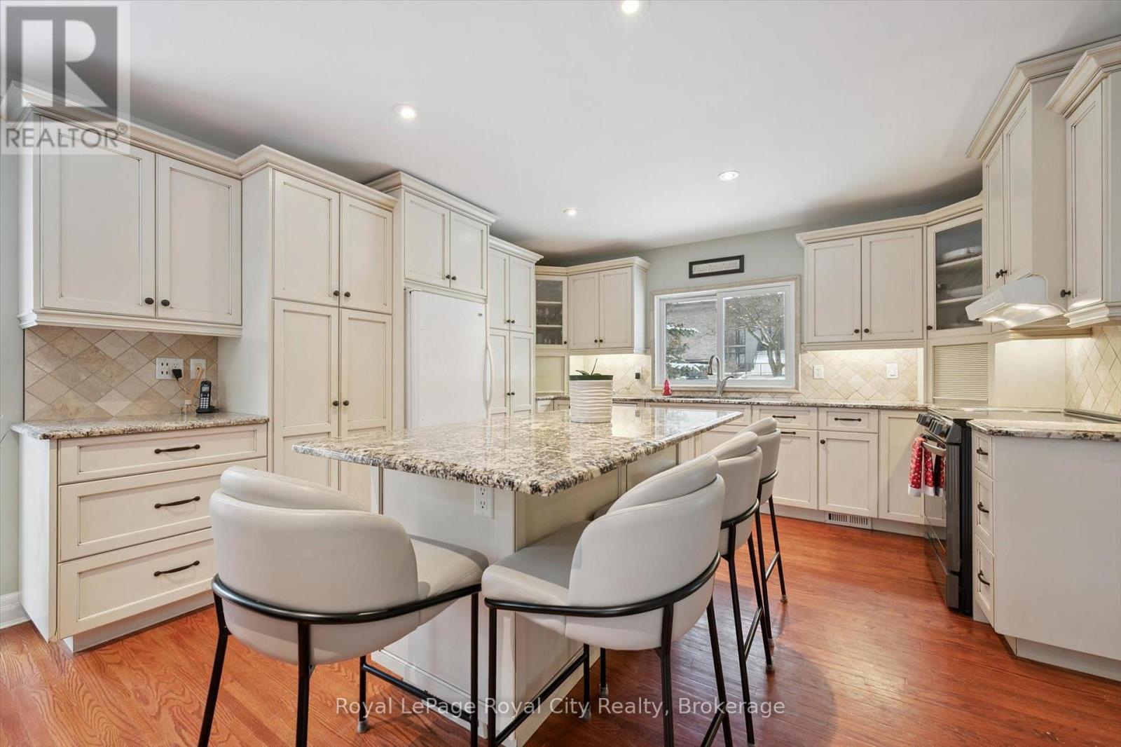 78 Callander Drive, Guelph, Ontario N1E 4H8 - Photo 15 - X12638578