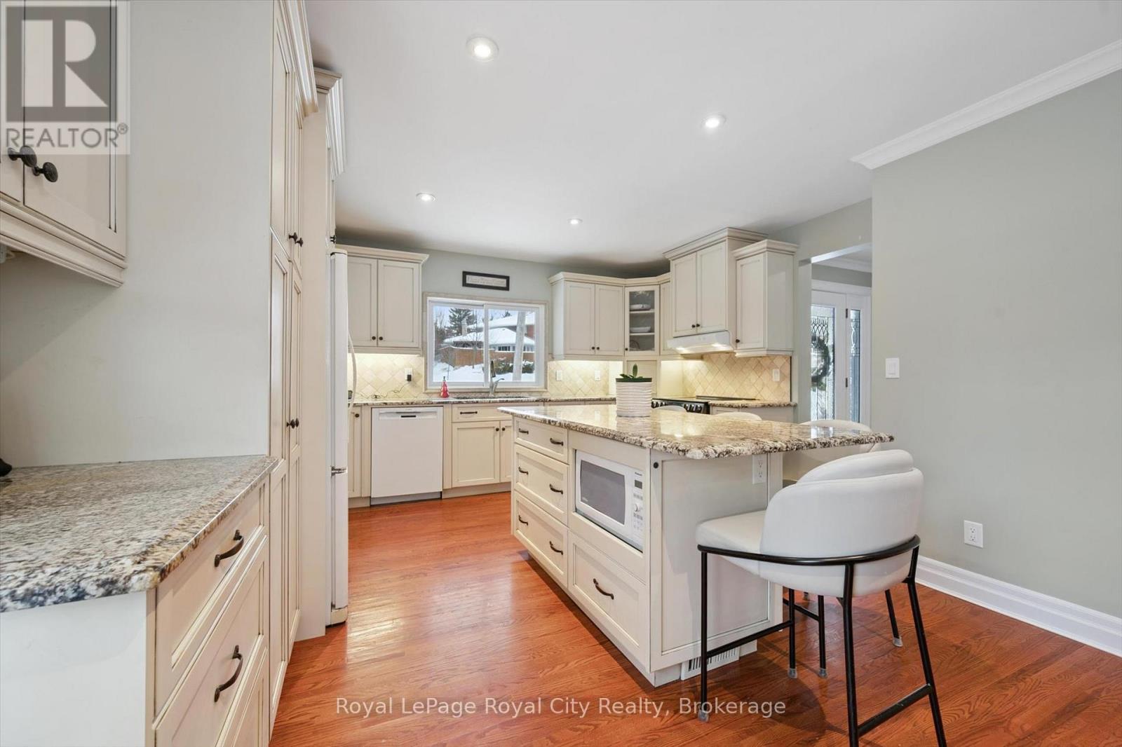 78 Callander Drive, Guelph, Ontario N1E 4H8 - Photo 16 - X12638578