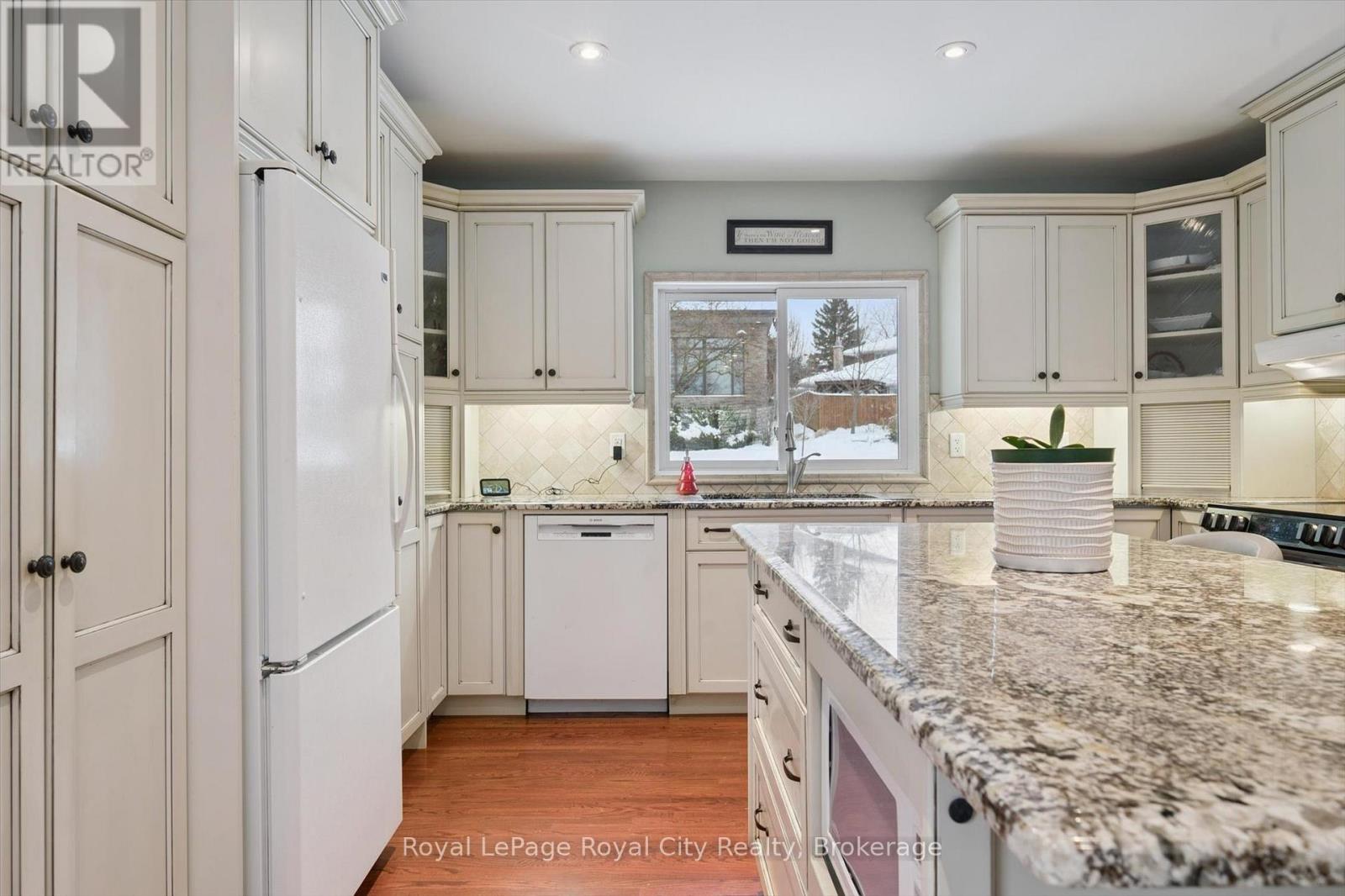 78 Callander Drive, Guelph, Ontario N1E 4H8 - Photo 18 - X12638578