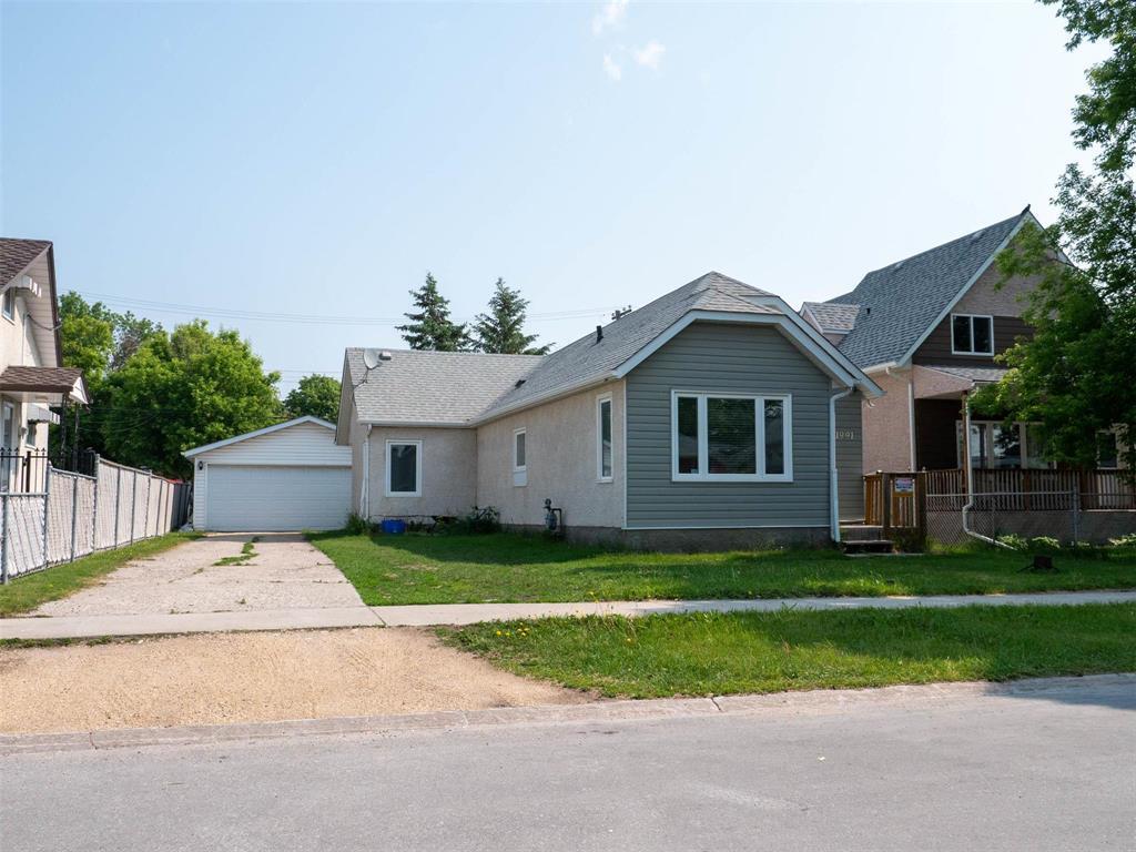 1991 Ross Avenue W, Winnipeg, Manitoba  R2R 0E8 - Photo 0 - 202529943