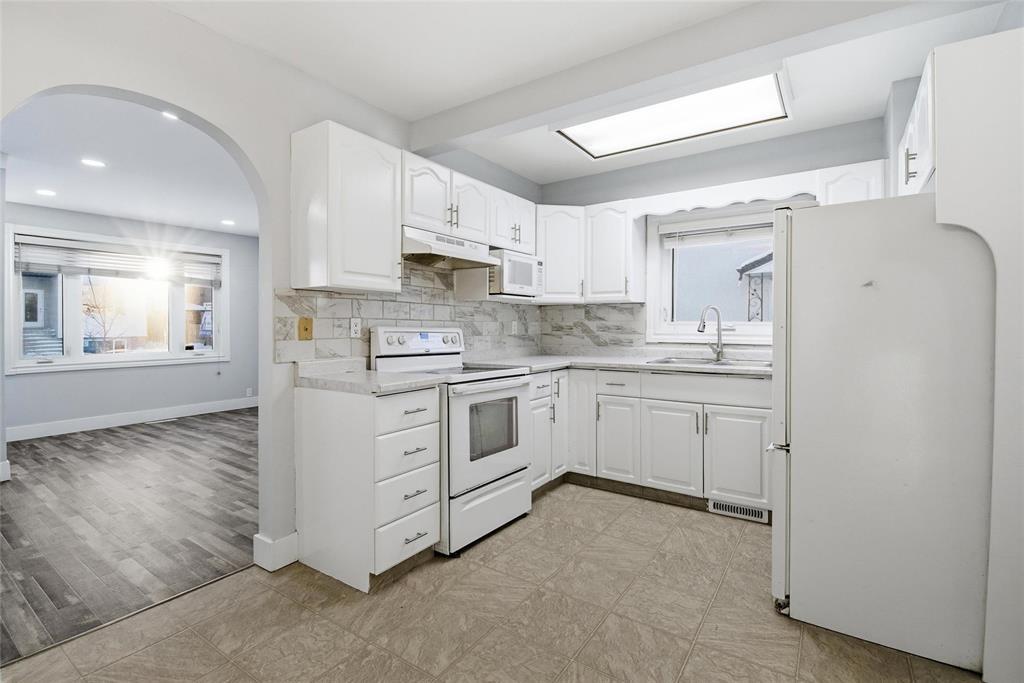 1991 Ross Avenue W, Winnipeg, Manitoba  R2R 0E8 - Photo 9 - 202529943