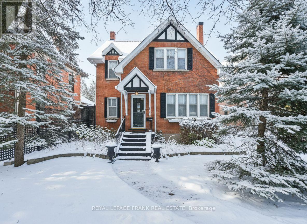 76 Bond Street W, Kawartha Lakes, Ontario  K9V 3R4 - Photo 2 - X12468918