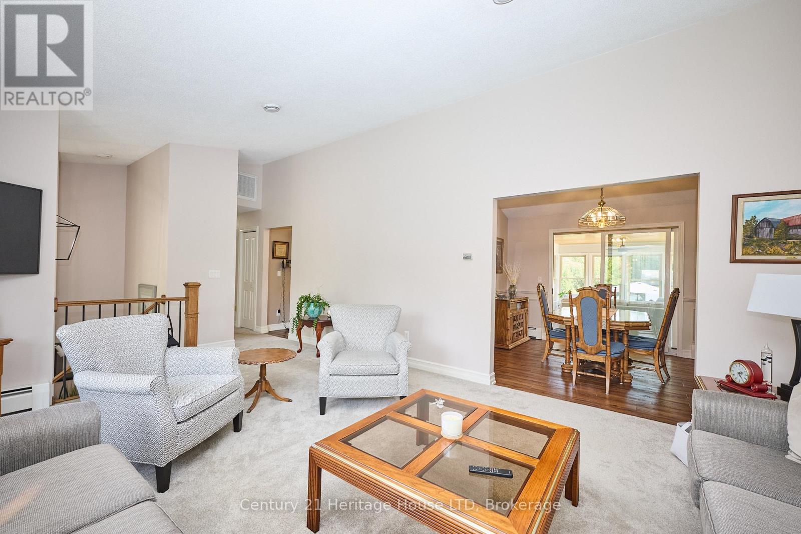 544 Rosehill Road, Fort Erie (Crescent Park), Ontario  L2A 5M4 - Photo 11 - X12413166