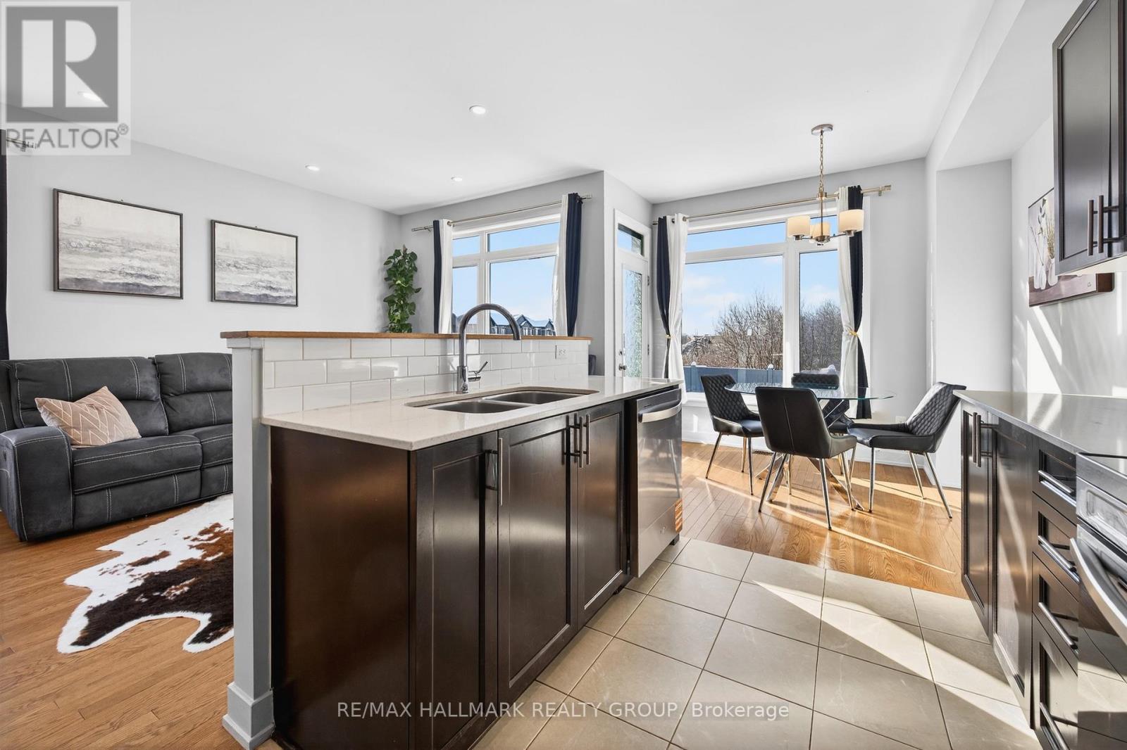 307 Ibanez Walk, Ottawa, Ontario  K1T 0V8 - Photo 12 - X12637830