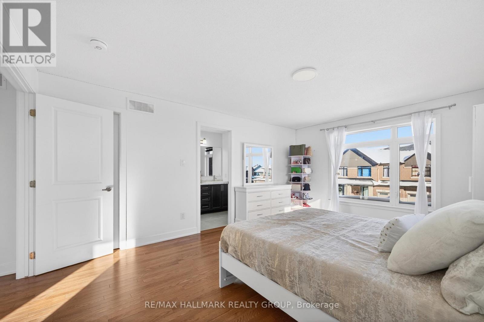 307 Ibanez Walk, Ottawa, Ontario  K1T 0V8 - Photo 25 - X12637830