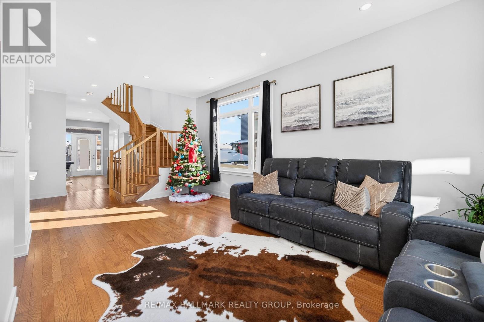 307 Ibanez Walk, Ottawa, Ontario  K1T 0V8 - Photo 6 - X12637830