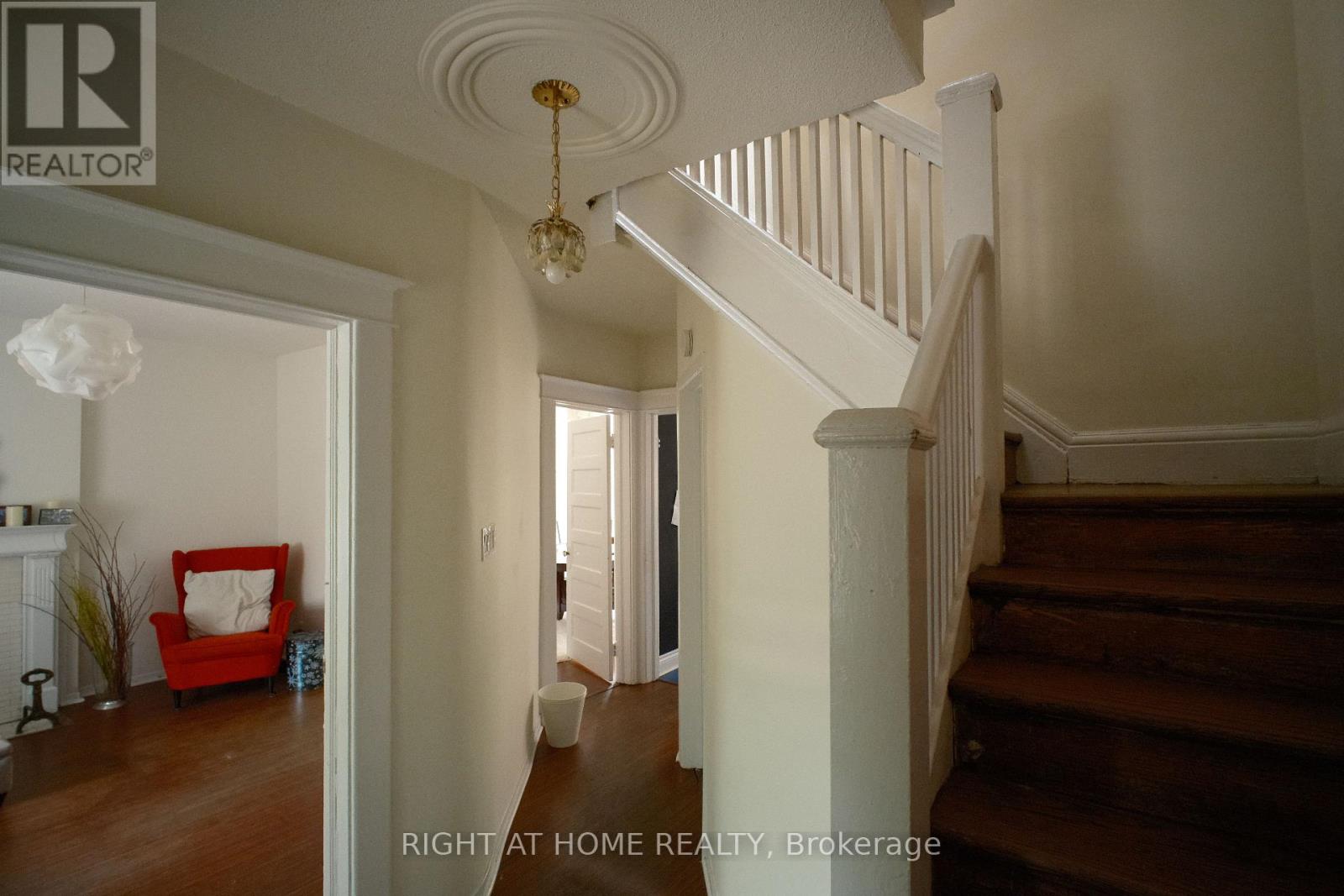 13 Yarmouth Gardens, Toronto (Annex), Ontario  M6G 1W3 - Photo 11 - C12638556