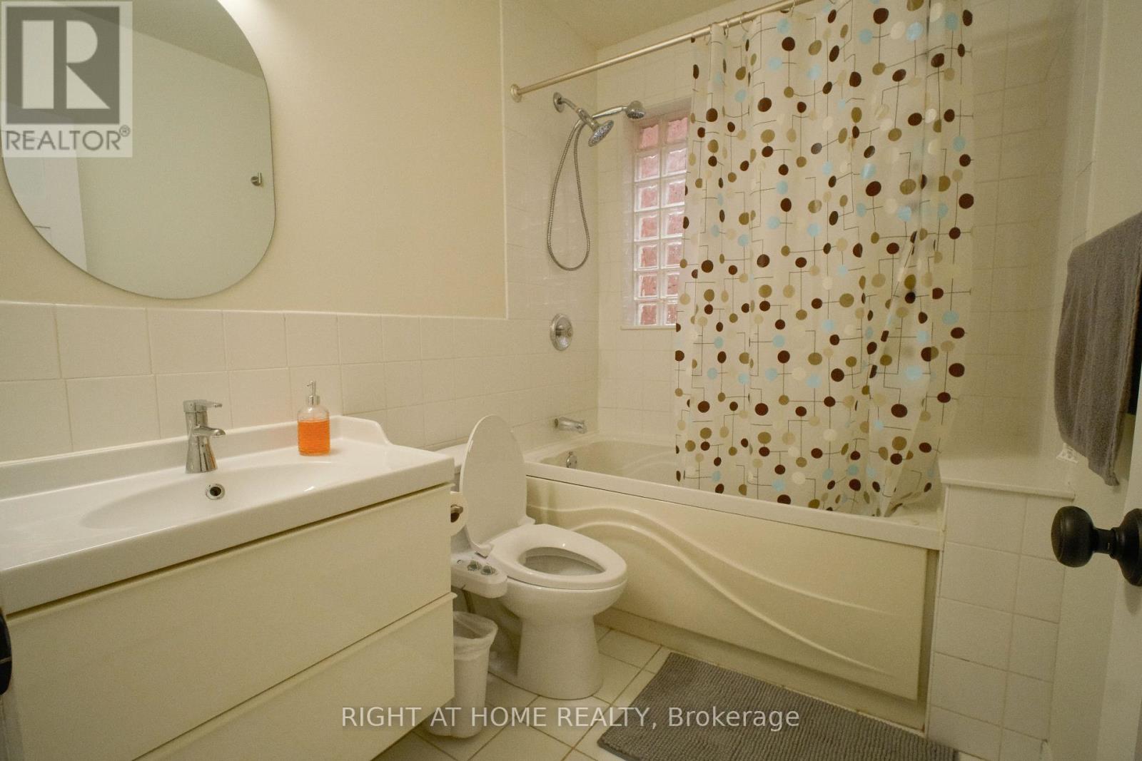 13 Yarmouth Gardens, Toronto (Annex), Ontario  M6G 1W3 - Photo 13 - C12638556