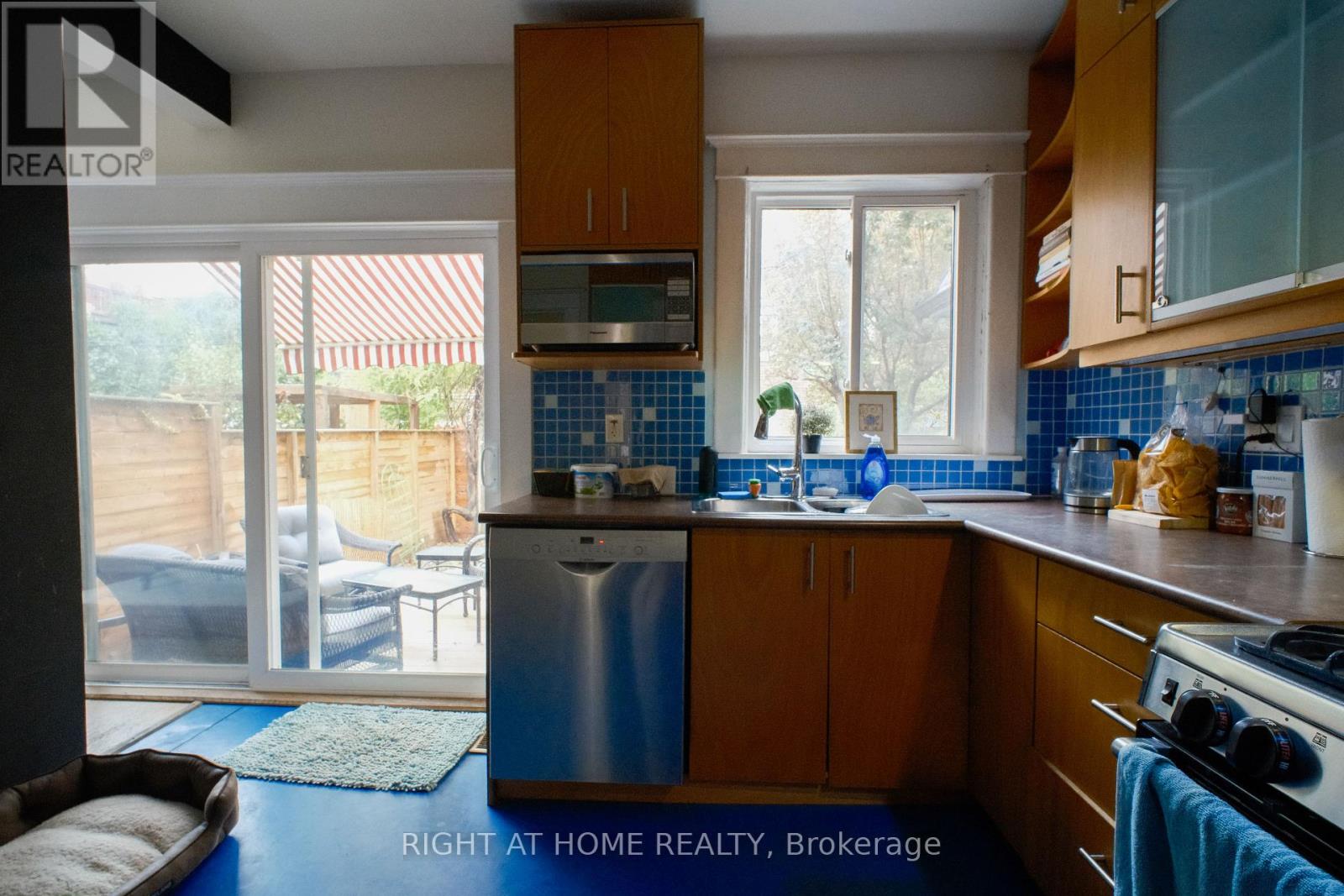 13 Yarmouth Gardens, Toronto (Annex), Ontario  M6G 1W3 - Photo 7 - C12638556