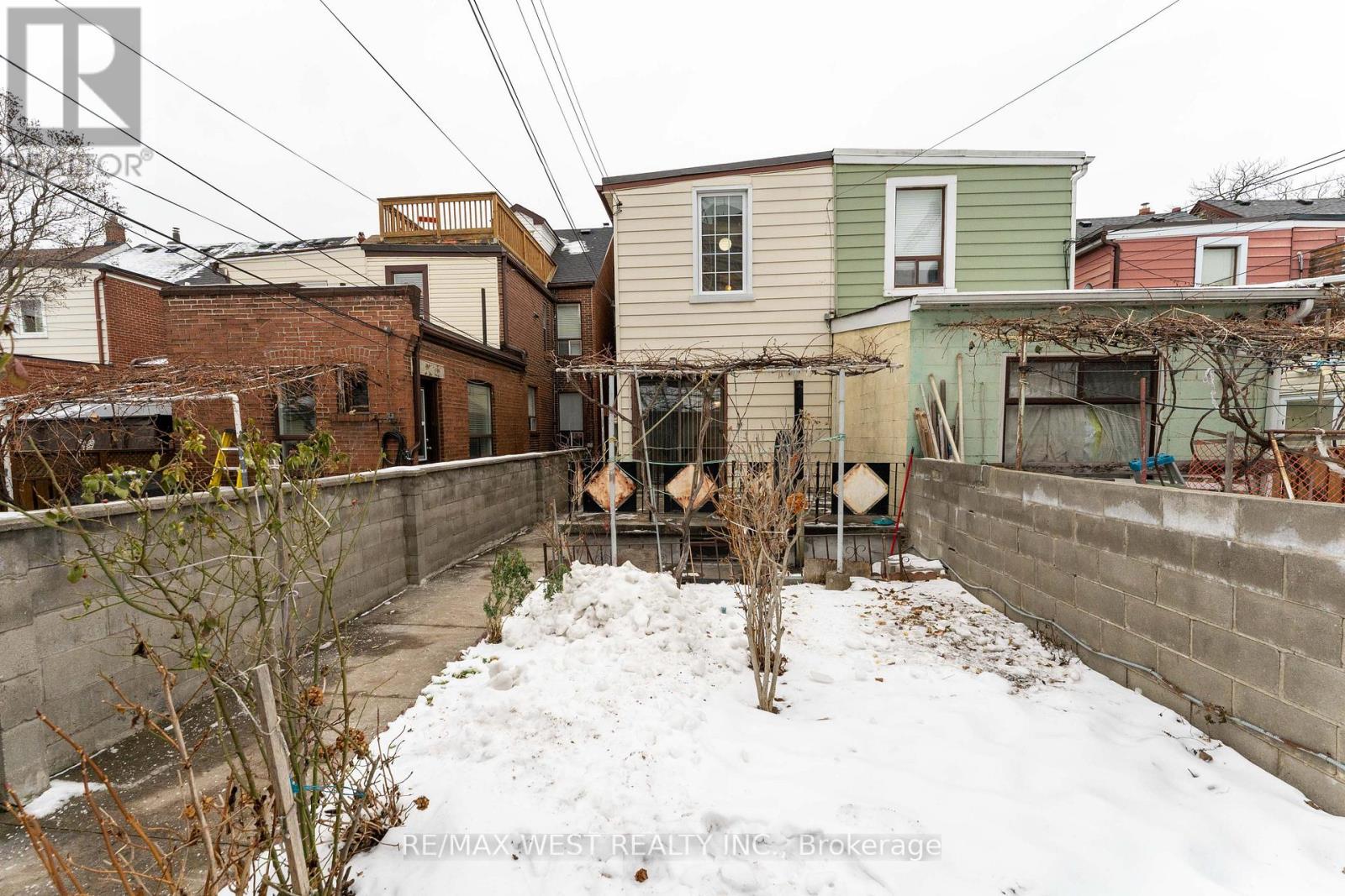 205 Markham Street, Toronto (Trinity-Bellwoods), Ontario  M6J 2G7 - Photo 43 - C12638558
