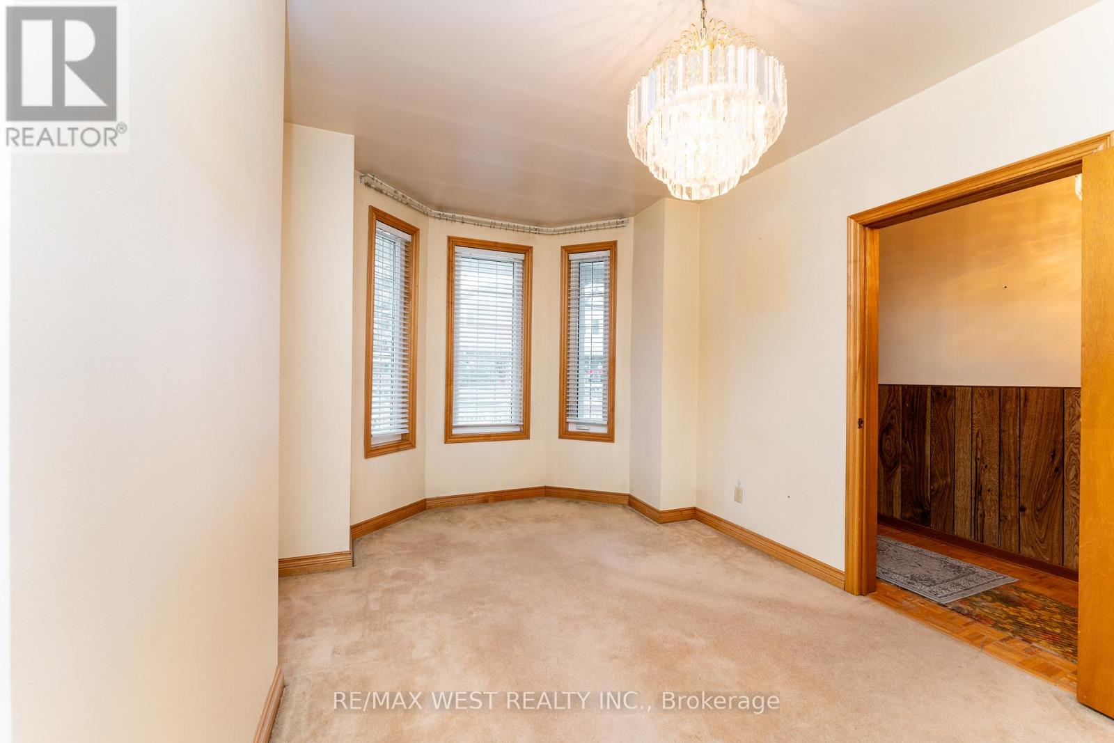 205 Markham Street, Toronto (Trinity-Bellwoods), Ontario  M6J 2G7 - Photo 5 - C12638558