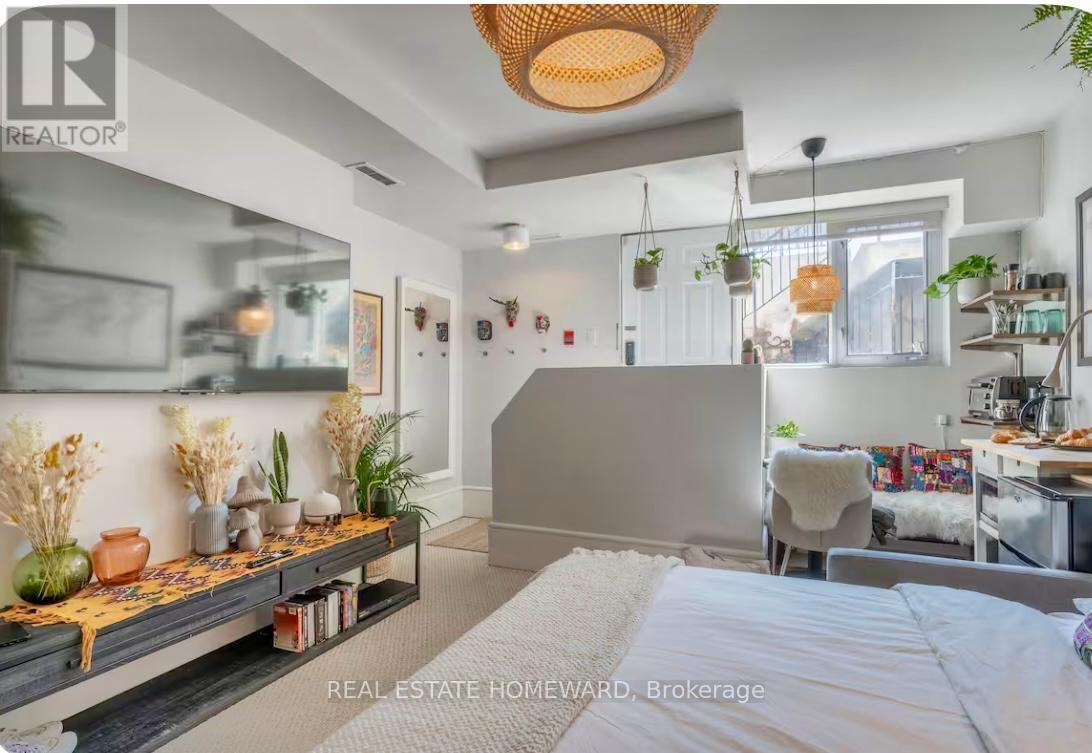 102 (Lower) - 336 Davenport Road, Toronto, Ontario  M5R 1K6 - Photo 5 - C12638576