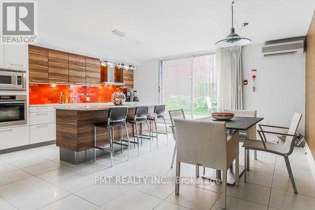 Th3 - 28 Admiral Road, Toronto, Ontario  M5R 2L5 - Photo 3 - C12638598