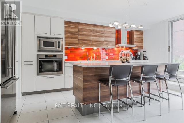 Th3 - 28 Admiral Road, Toronto, Ontario  M5R 2L5 - Photo 4 - C12638598