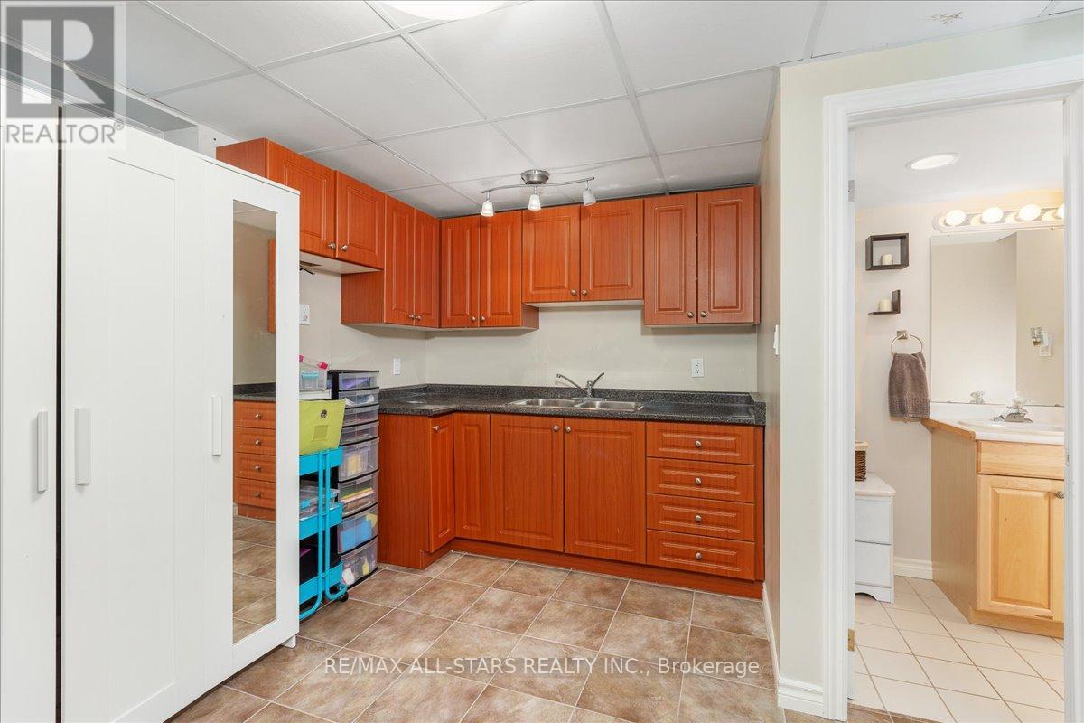 98 Bayview Avenue, Georgina, Ontario  L4P 2S9 - Photo 26 - N12638582