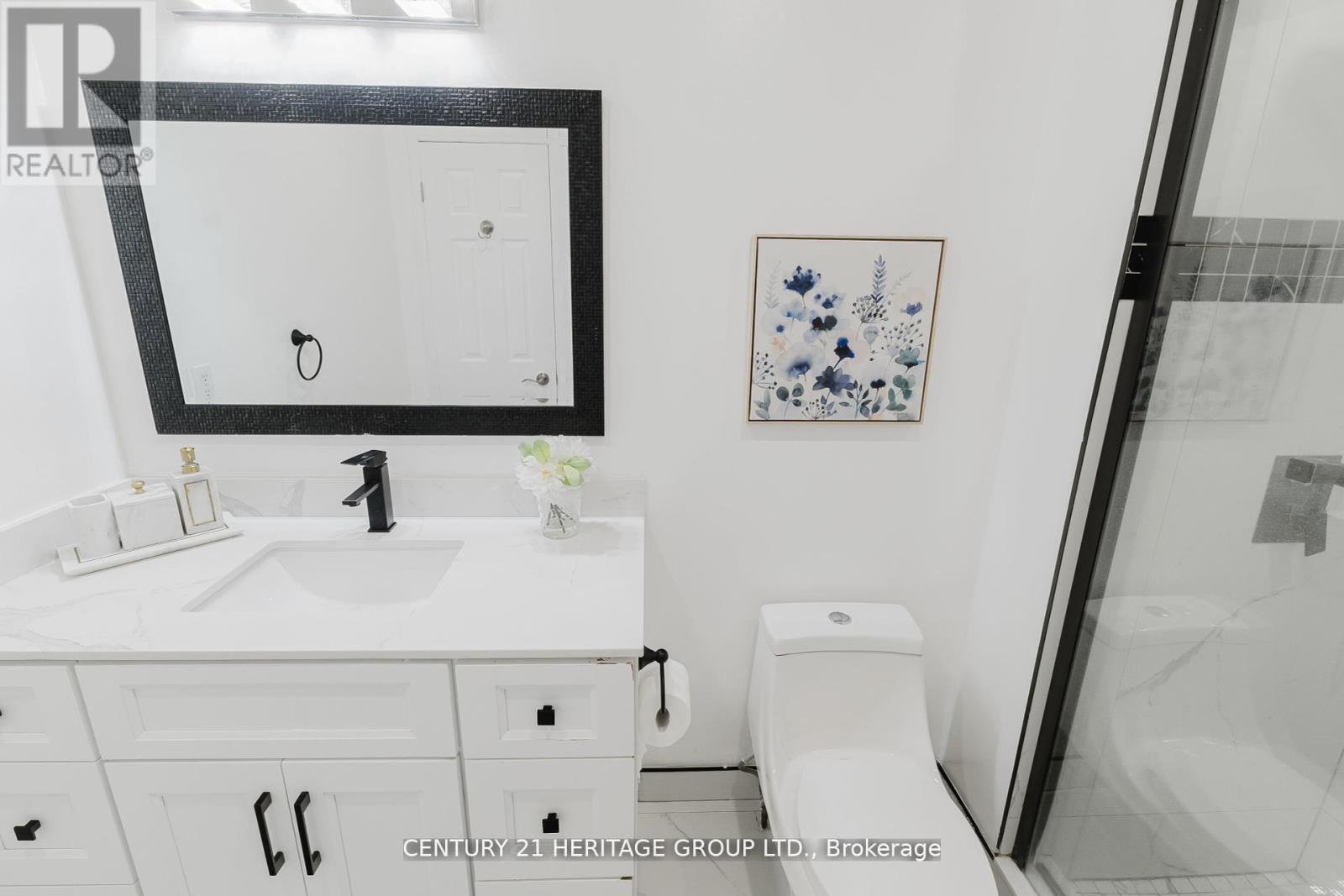 601 Mcbean Avenue, Newmarket (Stonehaven-Wyndham), Ontario  L3X 2L5 - Photo 20 - N12638592