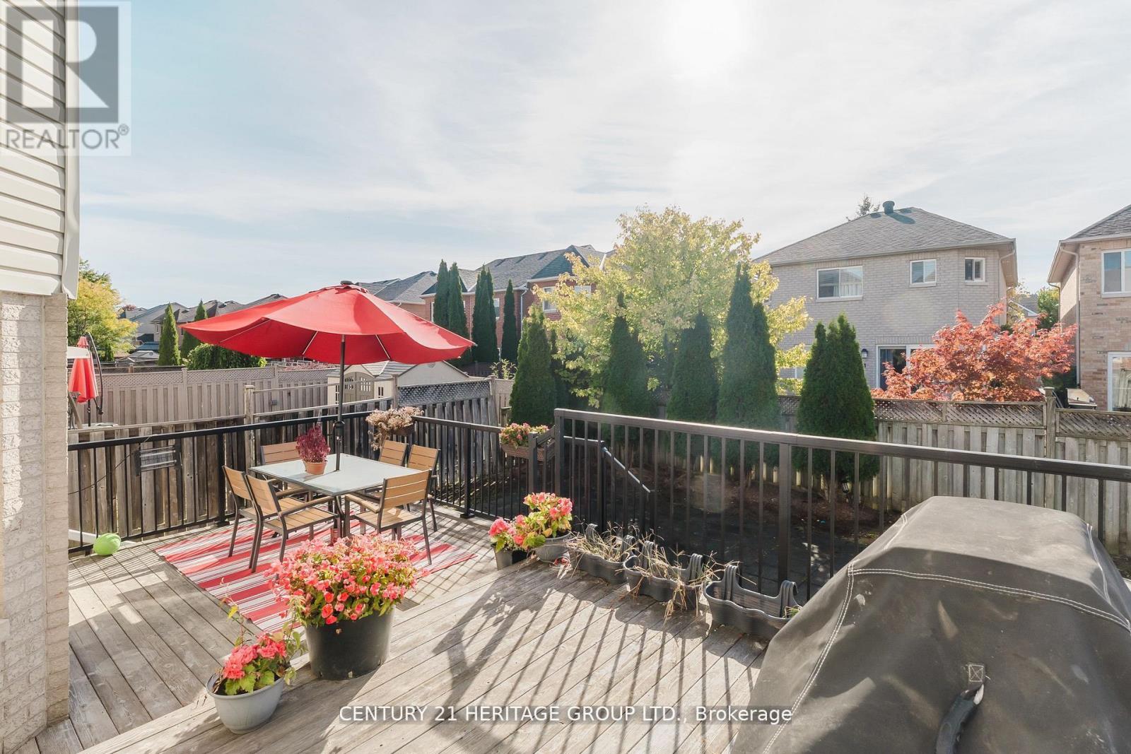 601 Mcbean Avenue, Newmarket (Stonehaven-Wyndham), Ontario  L3X 2L5 - Photo 36 - N12638592