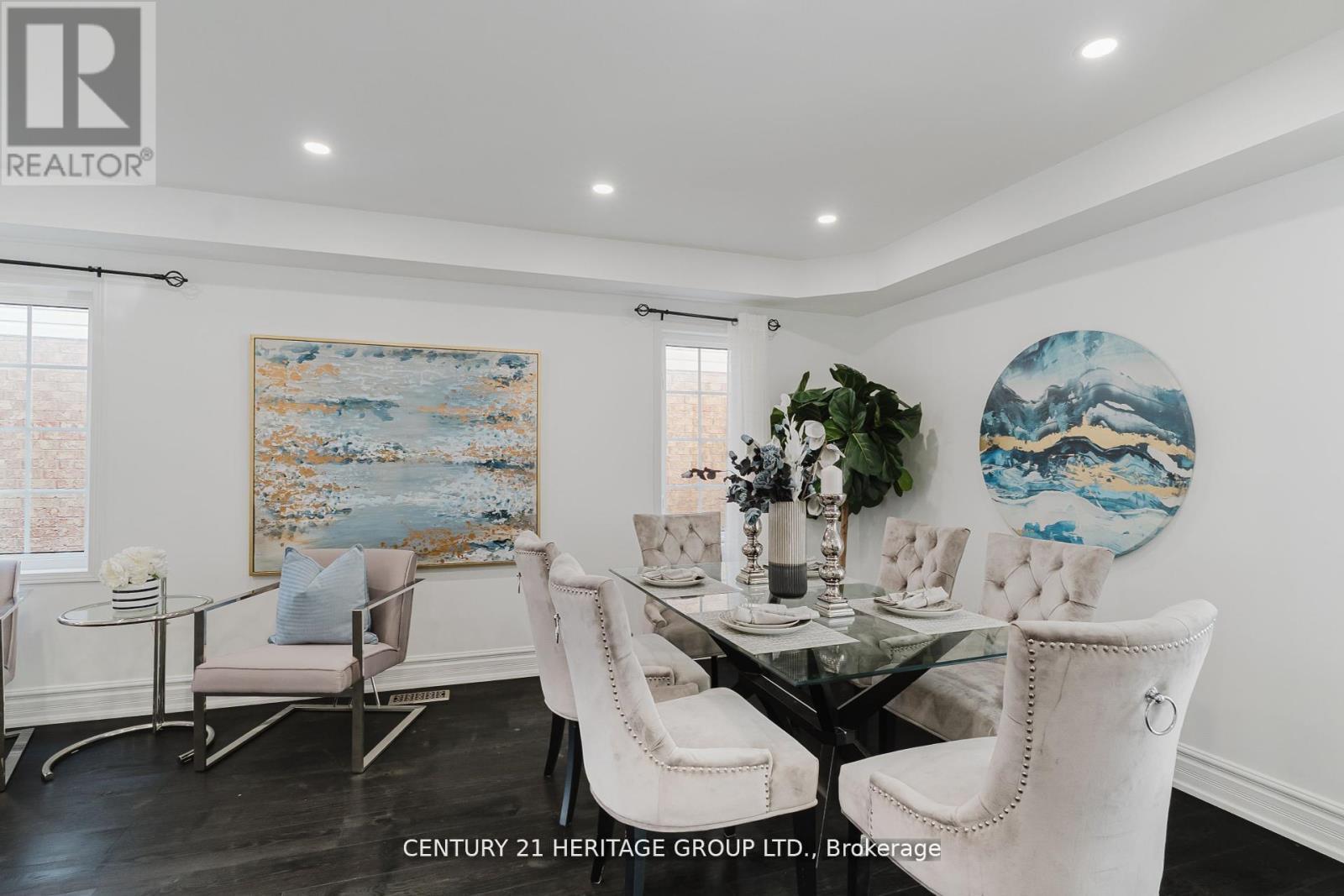 601 Mcbean Avenue, Newmarket (Stonehaven-Wyndham), Ontario  L3X 2L5 - Photo 9 - N12638592