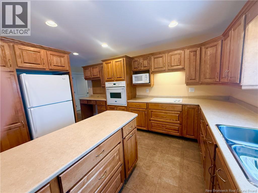 90 Sarahs Lane, Fredericton, New Brunswick  E3B 0G8 - Photo 8 - NB131323