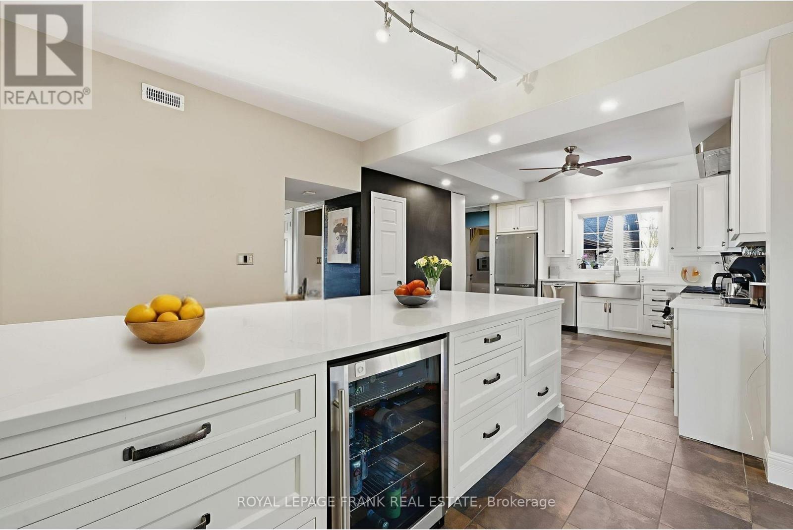 300 Snug Harbour Road, Kawartha Lakes, Ontario  K9V 4R6 - Photo 17 - X12566630