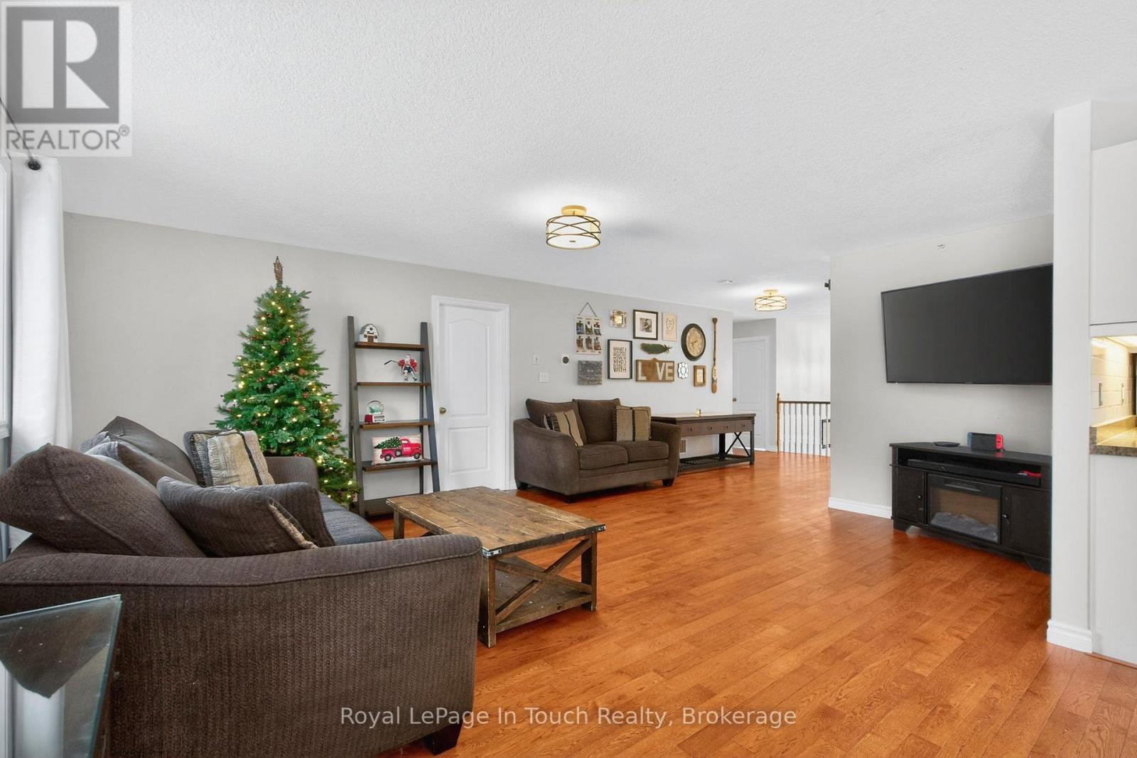 13 Hunter Avenue, Tay (Victoria Harbour), Ontario  L0K 2A0 - Photo 7 - S12638618