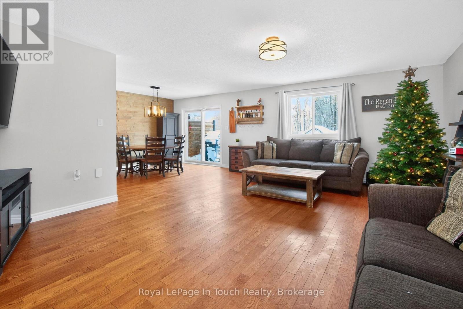 13 Hunter Avenue, Tay (Victoria Harbour), Ontario  L0K 2A0 - Photo 8 - S12638618