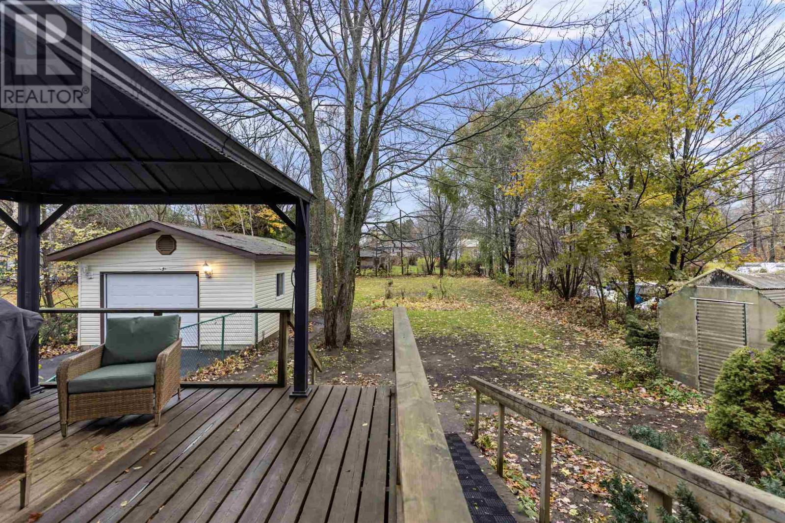 364 Chambers Ave, Sault Ste. Marie, Ontario P6A 4W5 - Photo 36 - SM253212