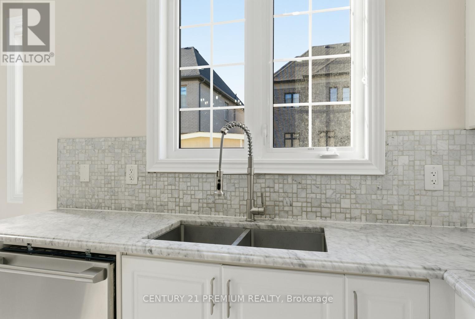 18 Landview Road, Brampton (Toronto Gore Rural Estate), Ontario  L6P 0H7 - Photo 15 - W12638536