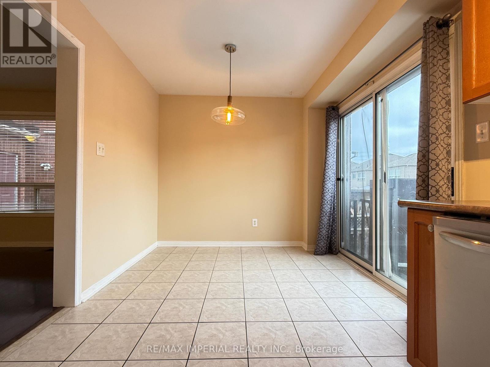 5460 Stella Lane, Burlington (Appleby), Ontario  L7L 6X5 - Photo 10 - W12638542