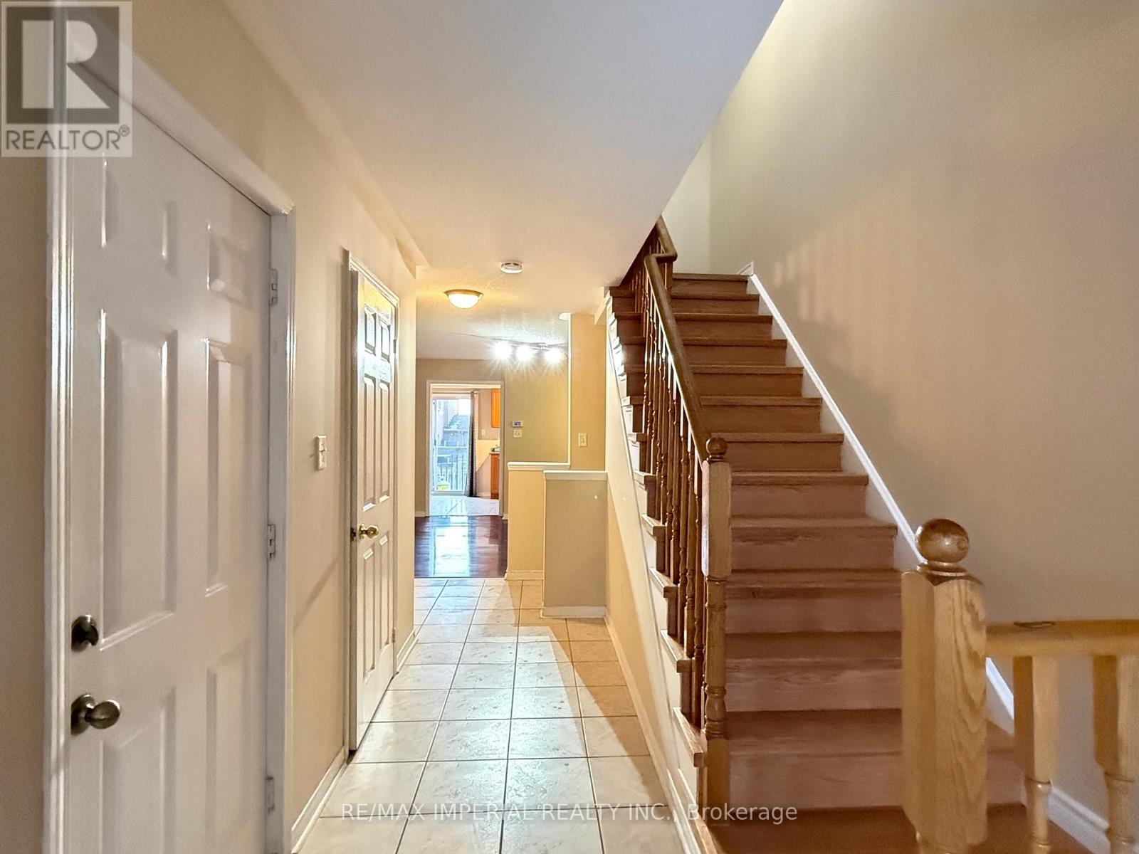 5460 Stella Lane, Burlington (Appleby), Ontario  L7L 6X5 - Photo 2 - W12638542