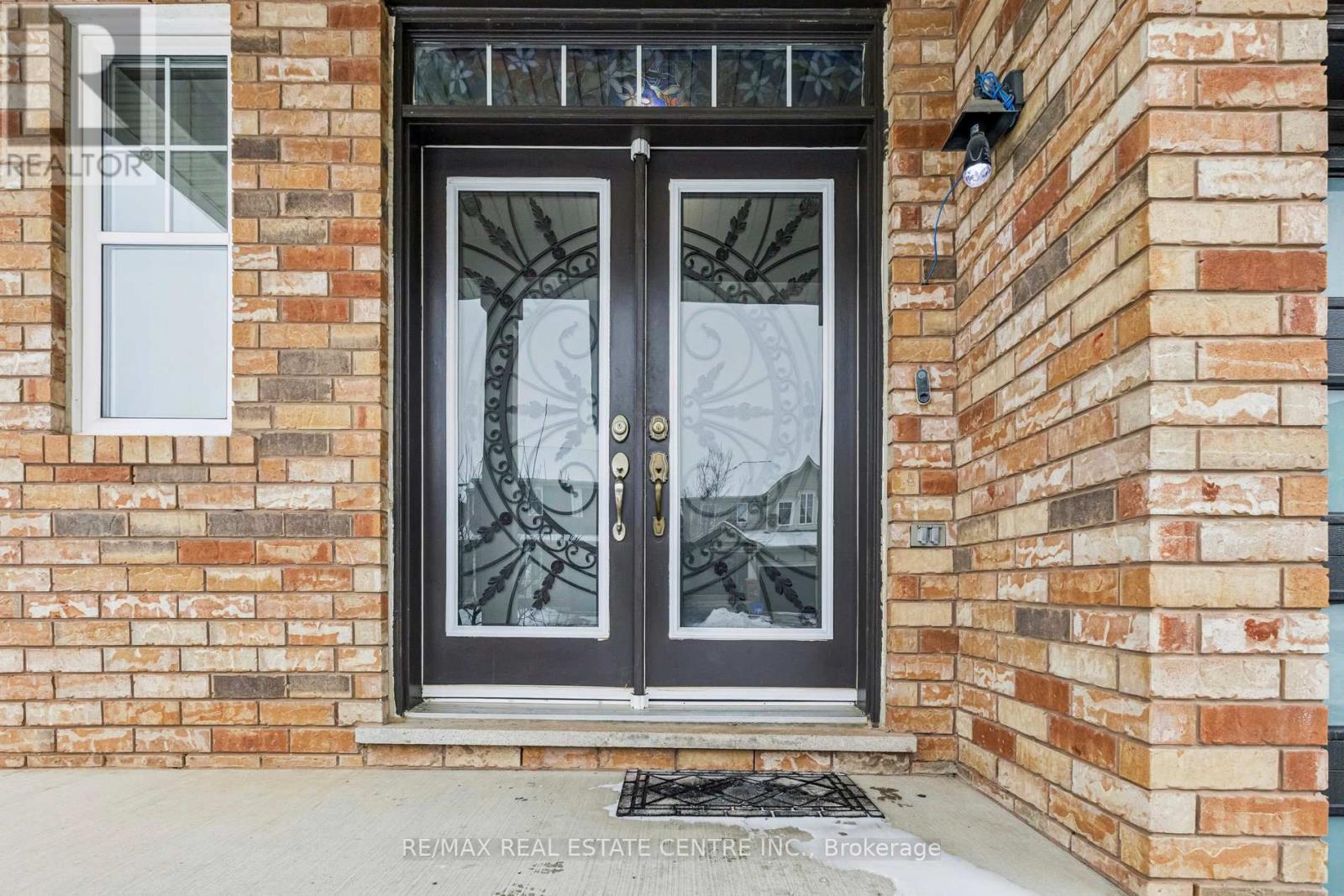 495 Mockridge Terrace N, Milton (Ha Harrison), Ontario  L9T 7V2 - Photo 3 - W12638544