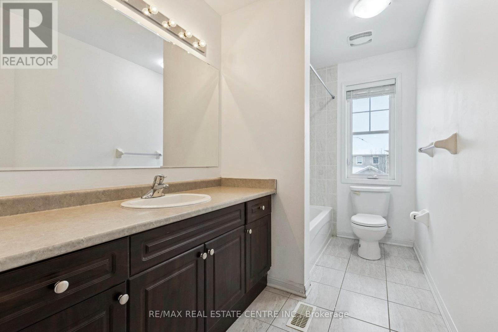 495 Mockridge Terrace N, Milton (Ha Harrison), Ontario  L9T 7V2 - Photo 33 - W12638544